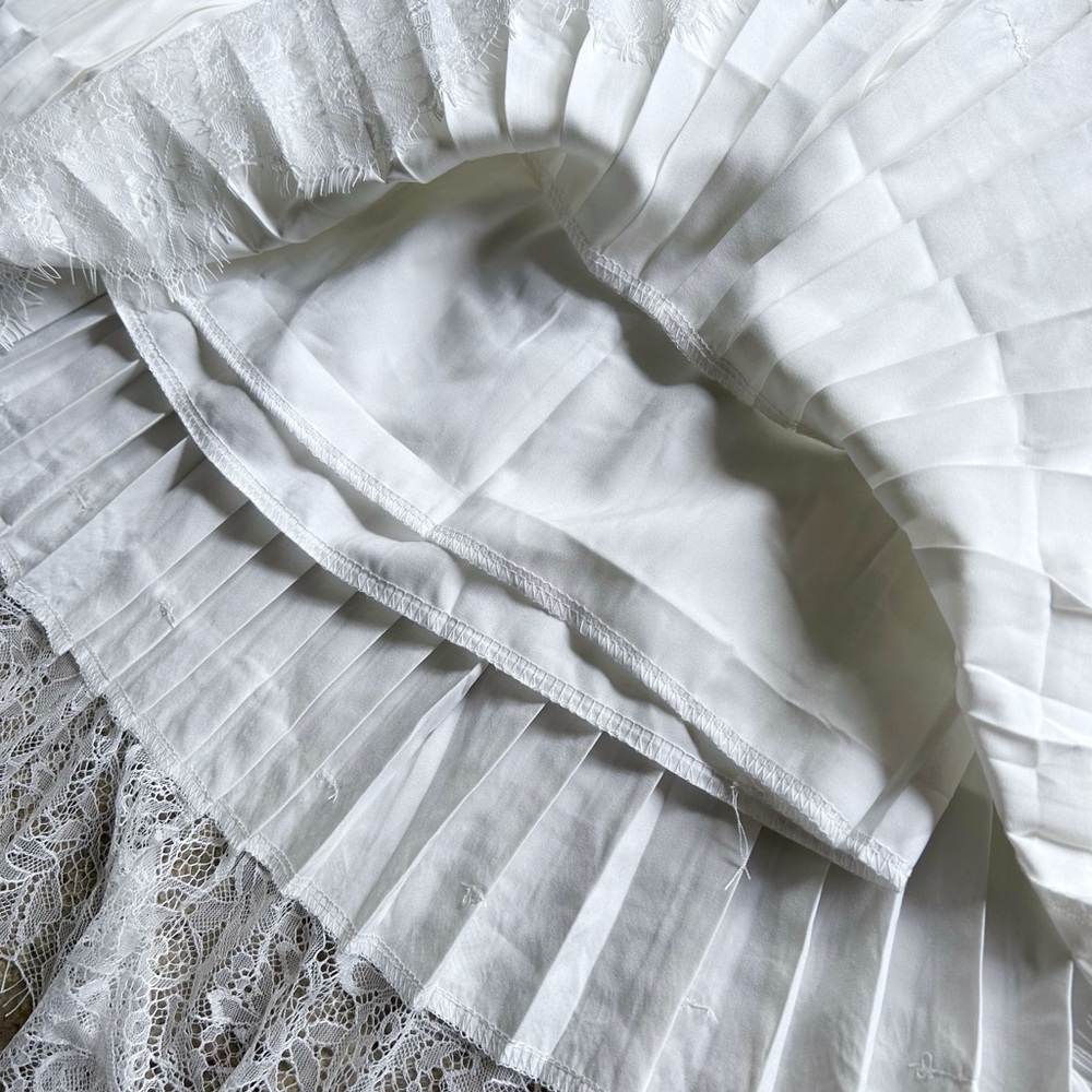 Silky White Lace Elastic Waist Whimsy Lined Skirt Size Medium - Picture 6 of 7